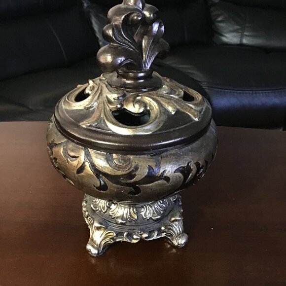 Home Decor-Display Dish-Candy Dish - Picture 1 of 4